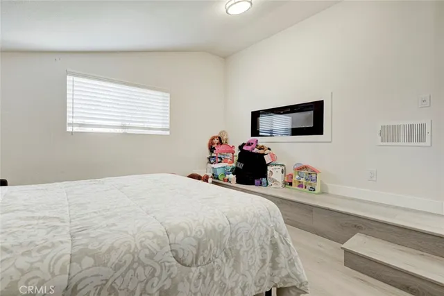 $4,700 | 27943 Brookdale Court, Valencia, CA 91354