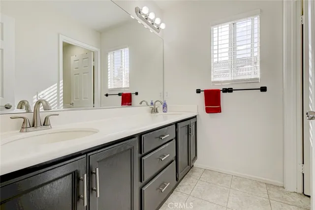 $4,700 | 27943 Brookdale Court, Valencia, CA 91354