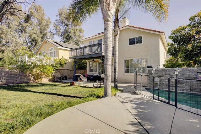 $4,700 | 27943 Brookdale Court, Valencia, CA 91354