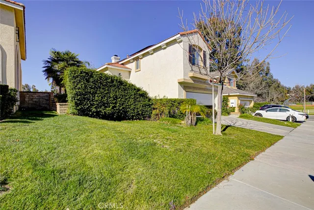 $4,700 | 27943 Brookdale Court, Valencia, CA 91354