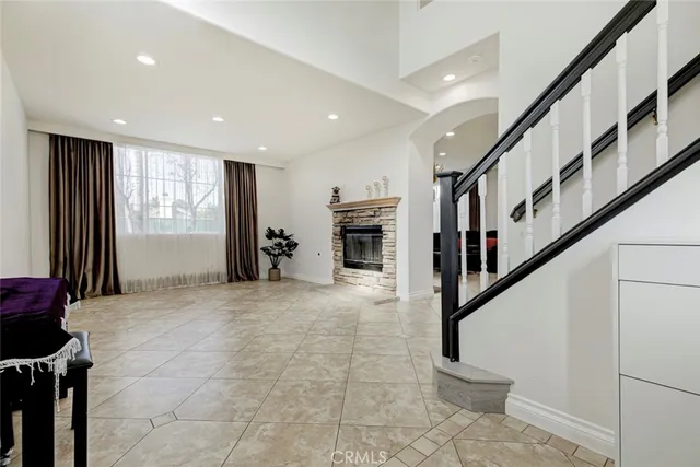 $4,700 | 27943 Brookdale Court, Valencia, CA 91354