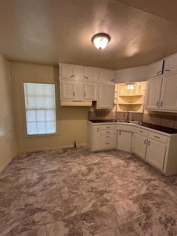 3208 Willowbrook Street Waco, TX 76711 - Photo 9 of 23