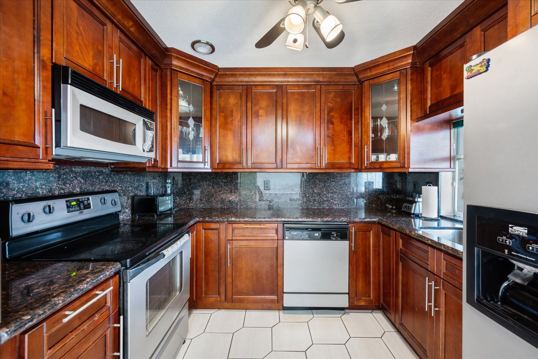 9500 Northwest 72nd Street Tamarac, FL 33321 - Photo 11 of 28 11-DSC_8048