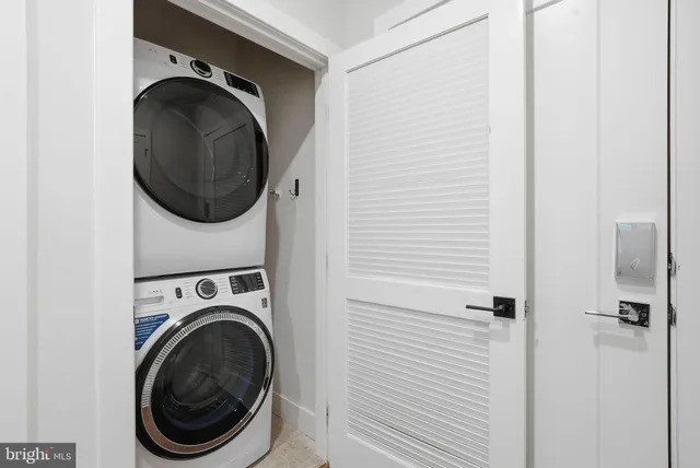 $1,100,000 | 1411 Key Boulevard, Unit 505, Arlington, VA 22209