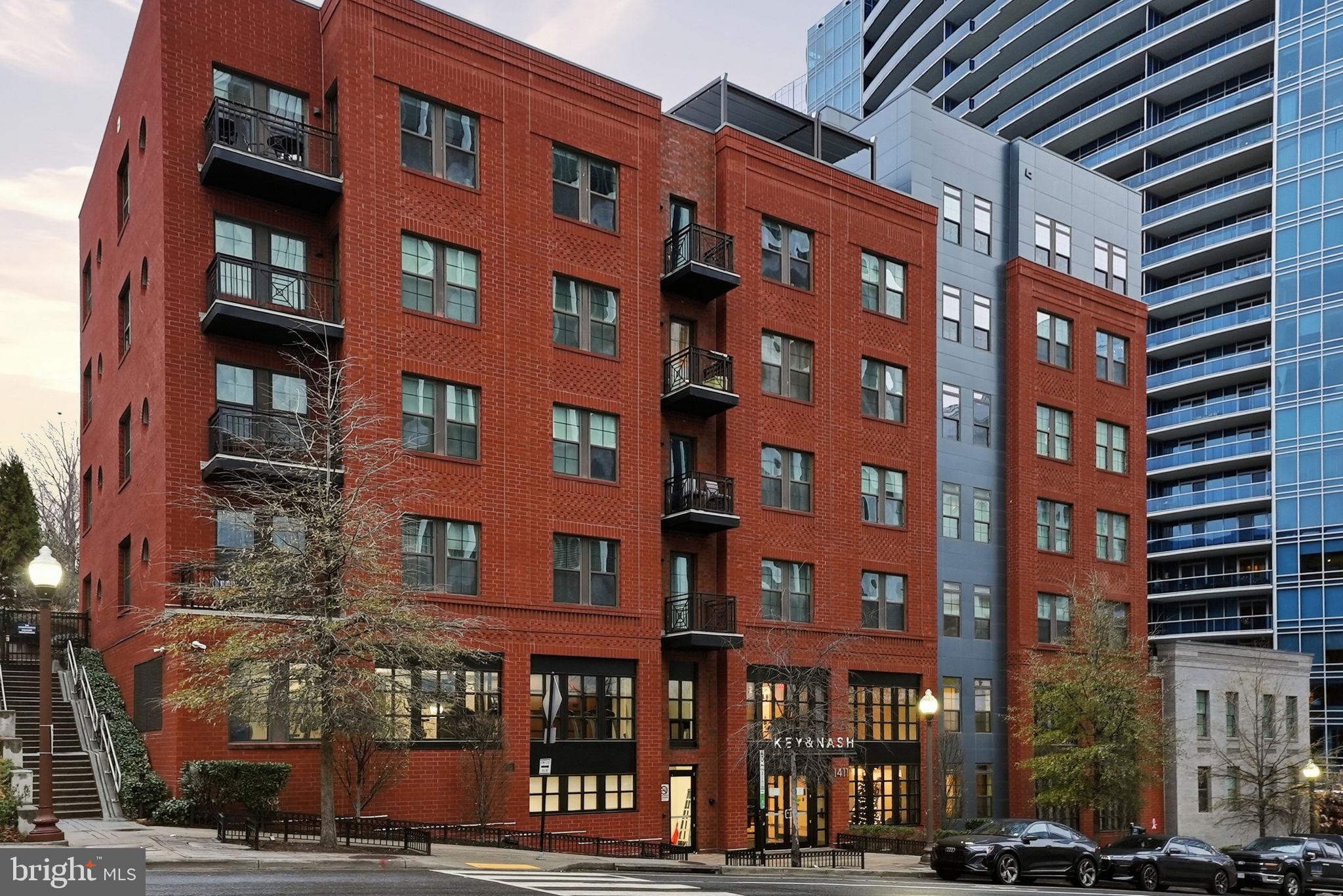 1411 Key Boulevard, Unit 505 Arlington, VA 22209 - Photo 2 of 26 a front view of a building