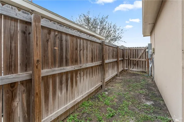 $1,150 | 419 Teague Avenue, Unit 3, Edinburg, TX 78539