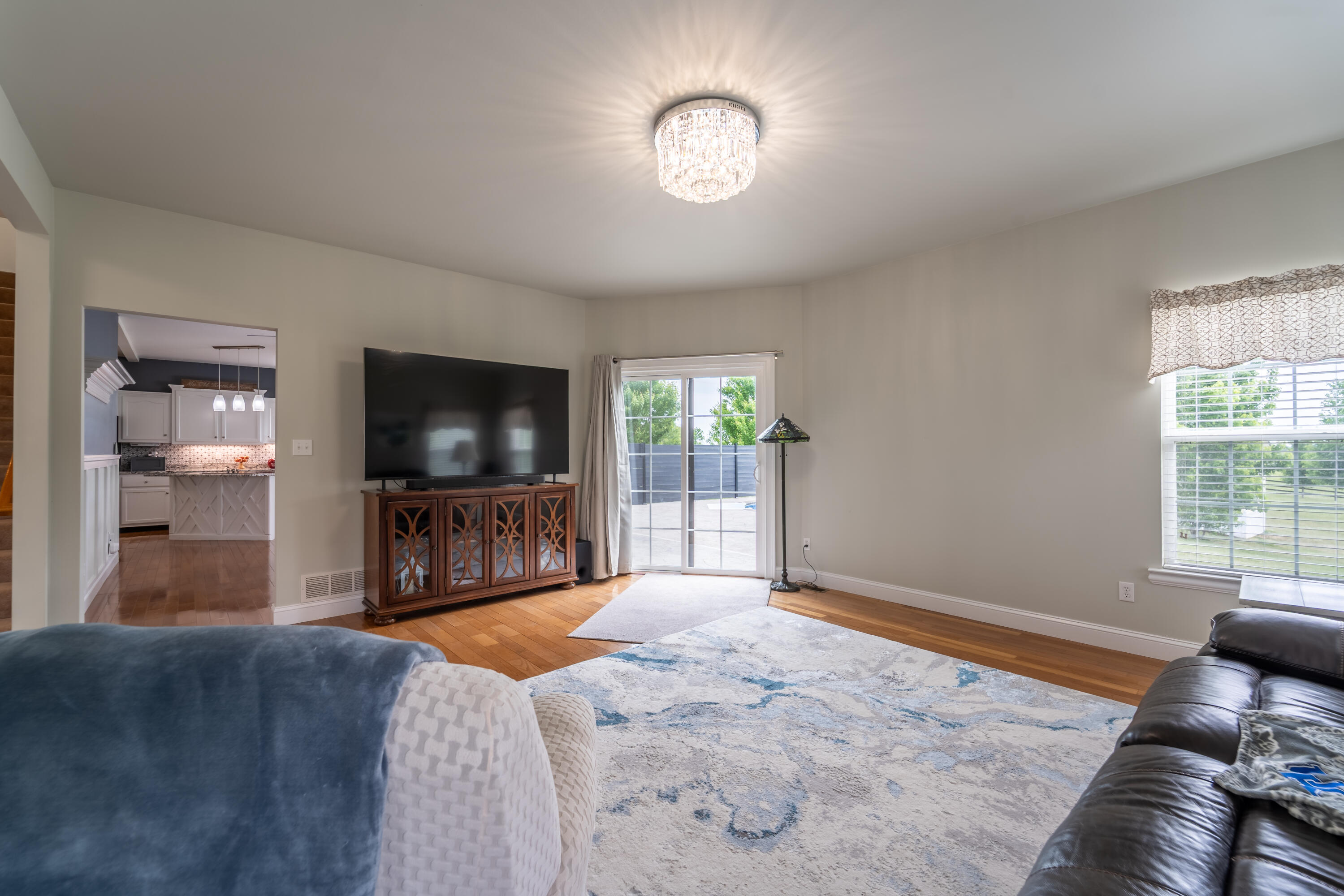 1913 Speedwell Road Richmond, KY 40475 - Photo 20 of 40 1913 Speedwell Rd-Lving room 2