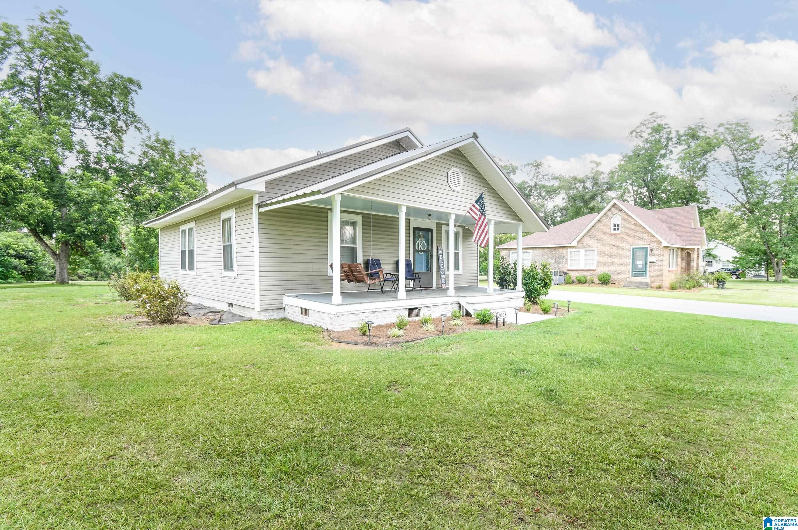 2004 4th Avenue Clanton, AL 35045 - Photo 2 of 27