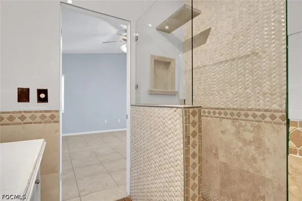 $1,950 | 5013 Southwest 16th Place, Cape Coral, FL 33914