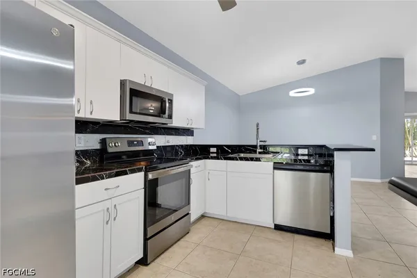 $1,950 | 5013 Southwest 16th Place, Cape Coral, FL 33914