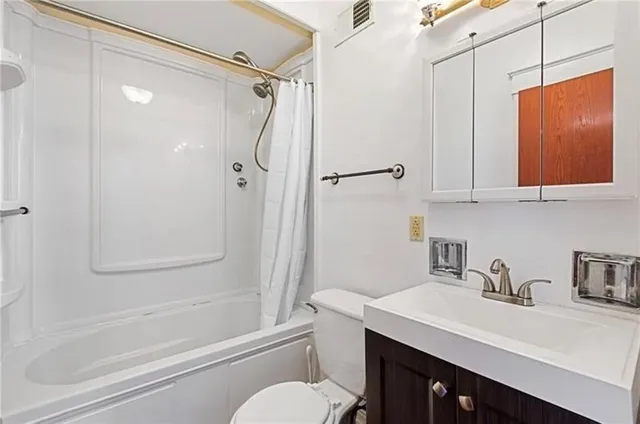 $2,150 | 2221 Wightman Street, Pittsburgh, PA 15217