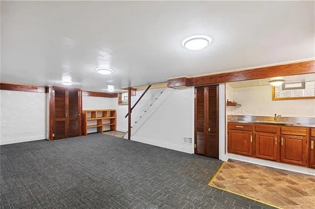 $2,150 | 2221 Wightman Street, Pittsburgh, PA 15217