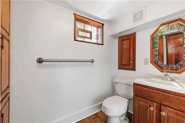 $2,150 | 2221 Wightman Street, Pittsburgh, PA 15217