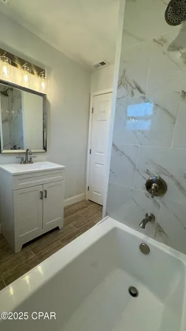 $1,900 | 212 North Cove Boulevard, Panama City, FL 32401