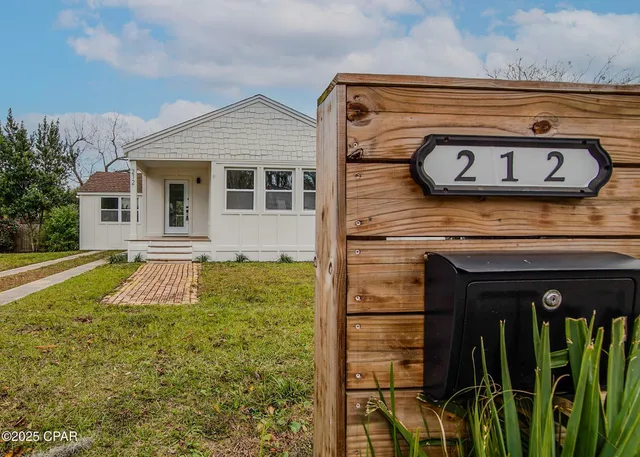 $1,900 | 212 North Cove Boulevard, Panama City, FL 32401