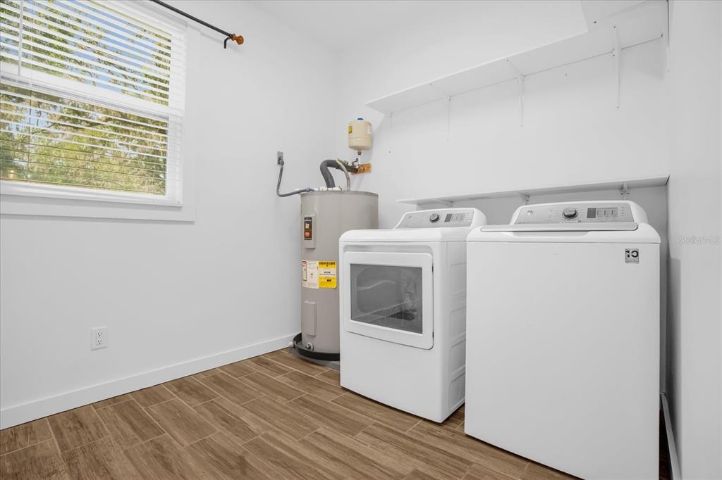 8320 Mathews Road Lakeland, FL 33809 - Photo 9 of 37