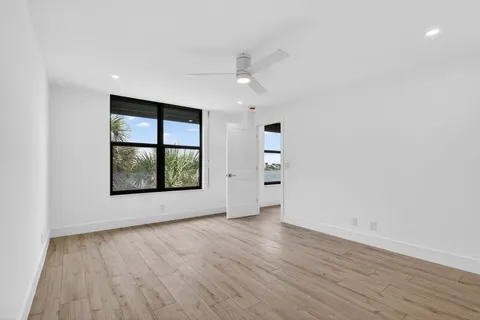 $890,000 | 1748 Jupiter Cove Drive, Unit 319, Jupiter, FL 33469