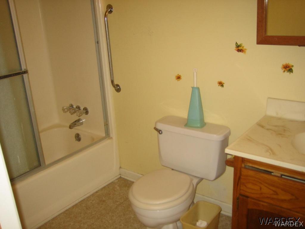 4410 North Stardust Road Kingman, AZ 86409 - Photo 14 of 23 2nd Bathroom