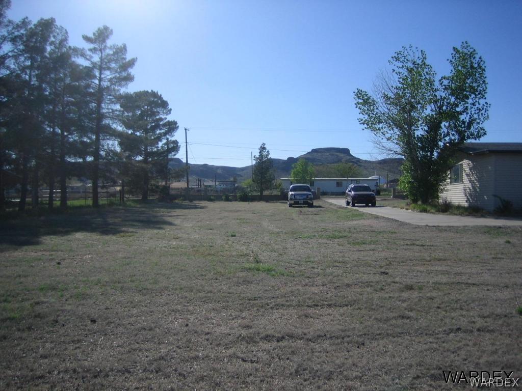 4410 North Stardust Road Kingman, AZ 86409 - Photo 3 of 23 Side Yard