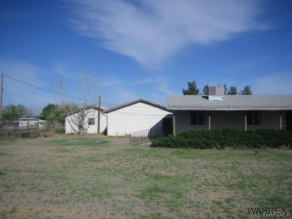 4410 North Stardust Road Kingman, AZ 86409 - Photo 4 of 23 Side of House