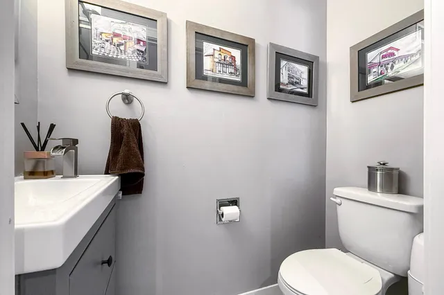 $190,000 | 1526 16 1/2 Street South, Fargo, ND 58103