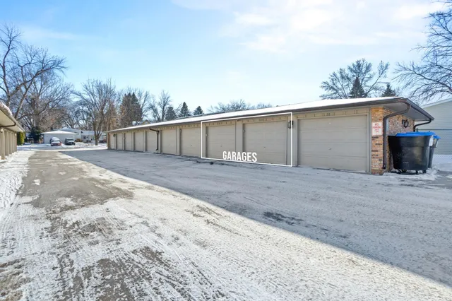 $190,000 | 1526 16 1/2 Street South, Fargo, ND 58103