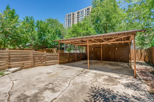 $1,895 | 219 Allensworth Street, San Antonio, TX 78209