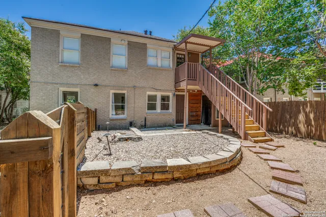 $1,895 | 219 Allensworth Street, San Antonio, TX 78209
