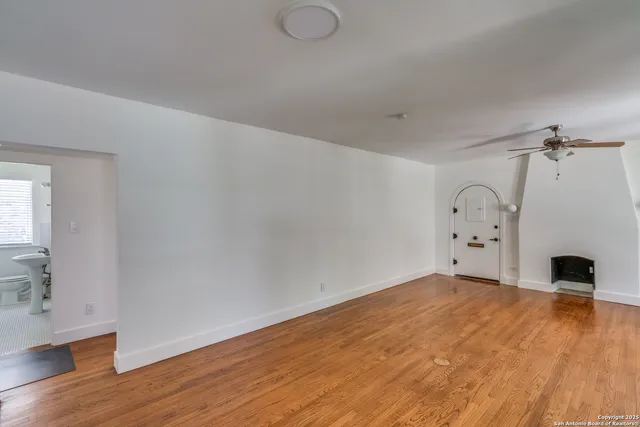 $1,895 | 219 Allensworth Street, San Antonio, TX 78209