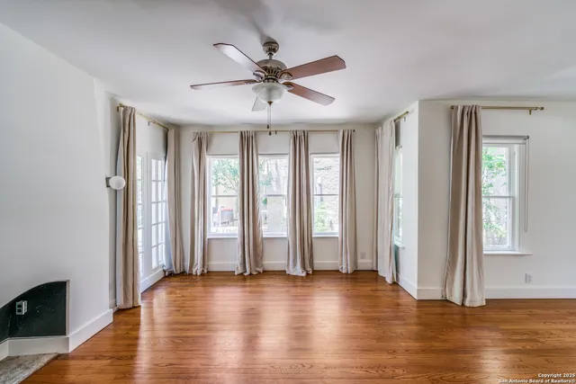 $1,895 | 219 Allensworth Street, San Antonio, TX 78209