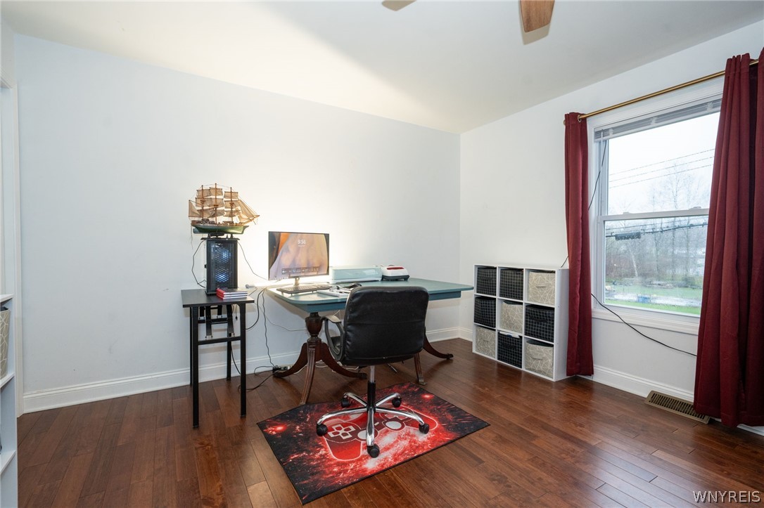 5233 Scranton Road Hamburg, NY 14075 - Photo 14 of 50