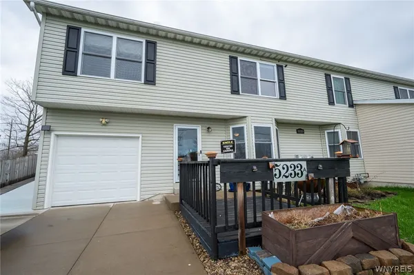 $489,999 | 5233 Scranton Road, Hamburg, NY 14075