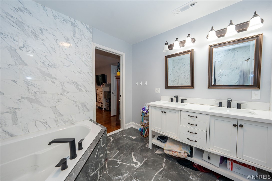 5233 Scranton Road Hamburg, NY 14075 - Photo 39 of 50