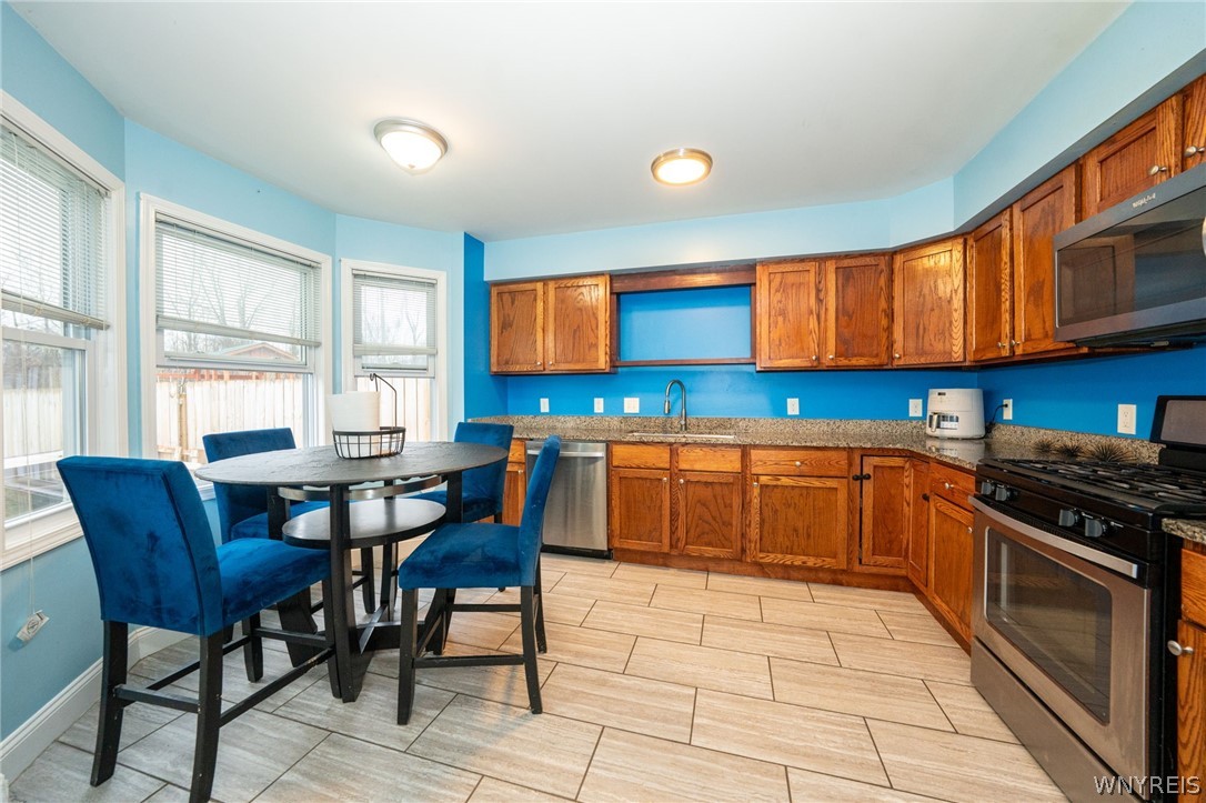 5233 Scranton Road Hamburg, NY 14075 - Photo 4 of 50