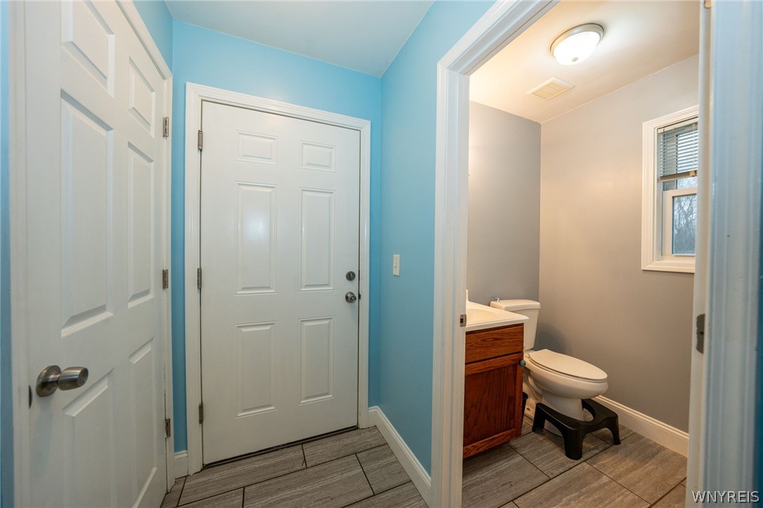 5233 Scranton Road Hamburg, NY 14075 - Photo 5 of 50