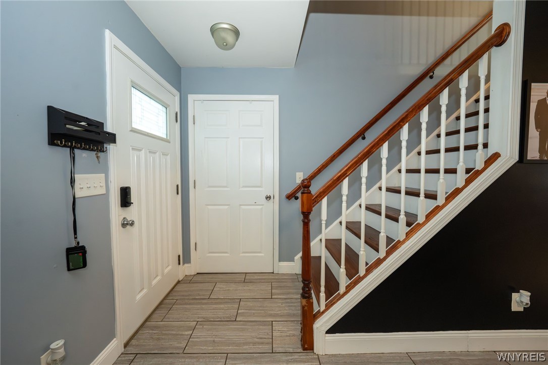 5233 Scranton Road Hamburg, NY 14075 - Photo 8 of 50