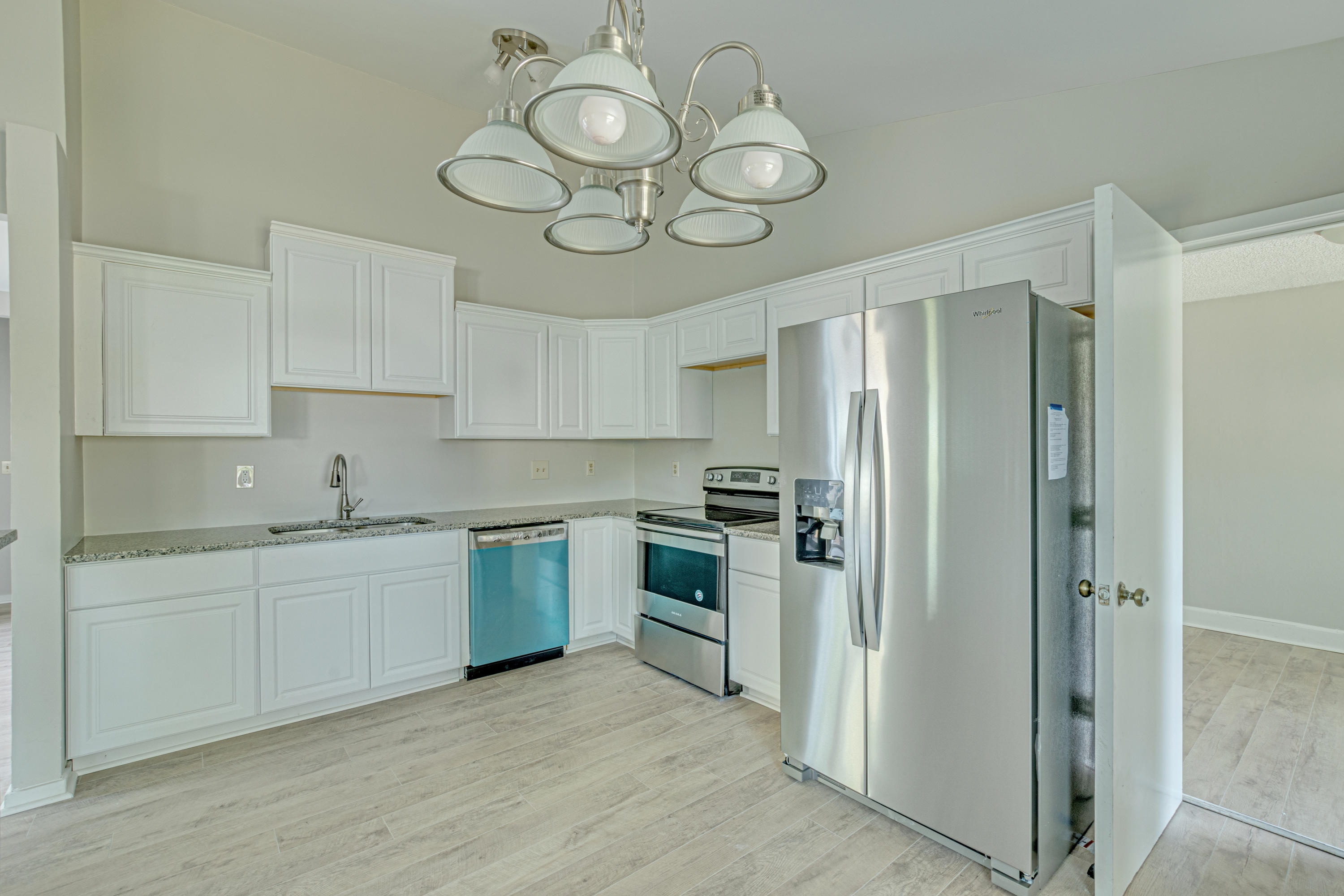 108 Coventry Road Summerville, SC 29486 - Photo 12 of 34 17