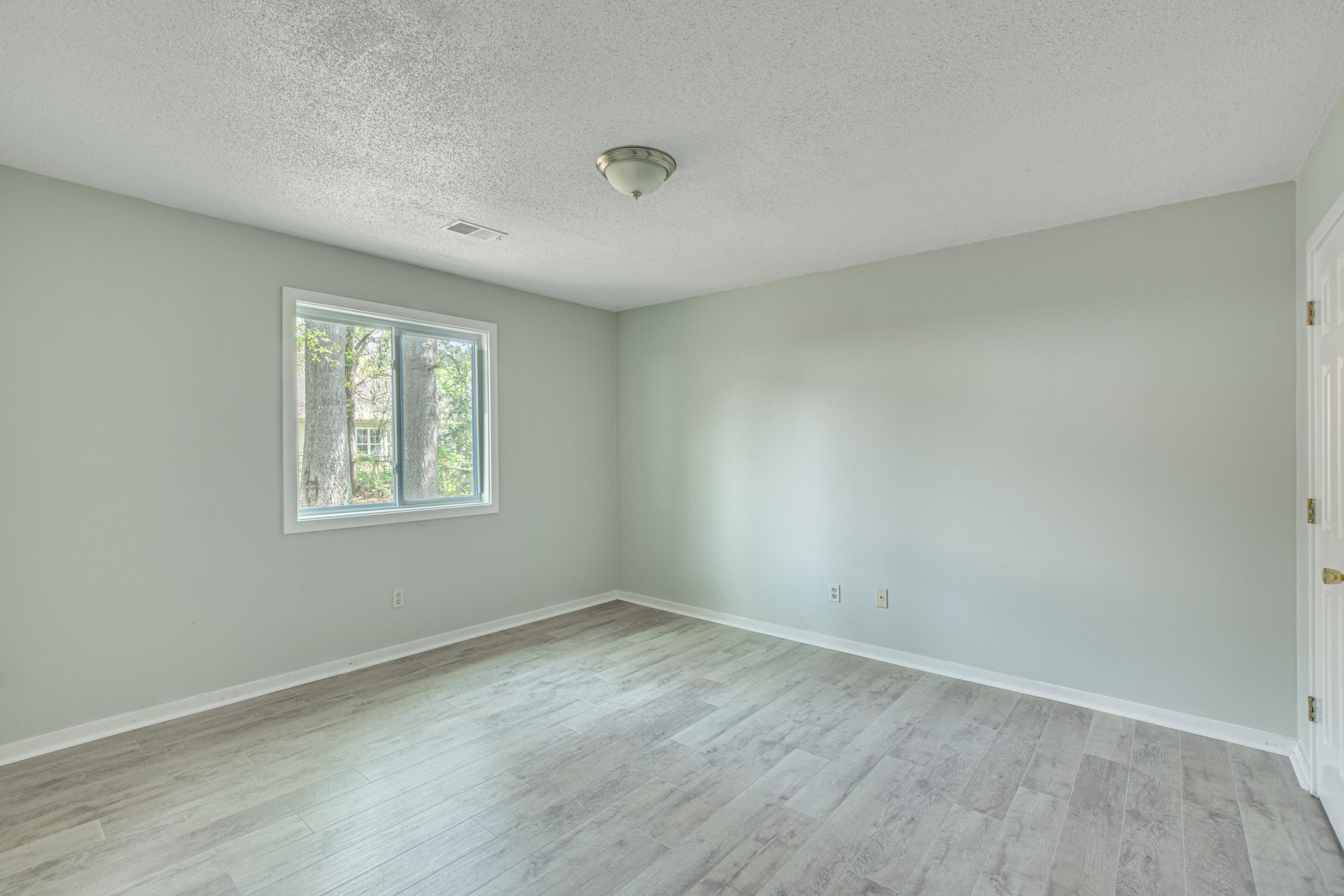 108 Coventry Road Summerville, SC 29486 - Photo 32 of 34 28