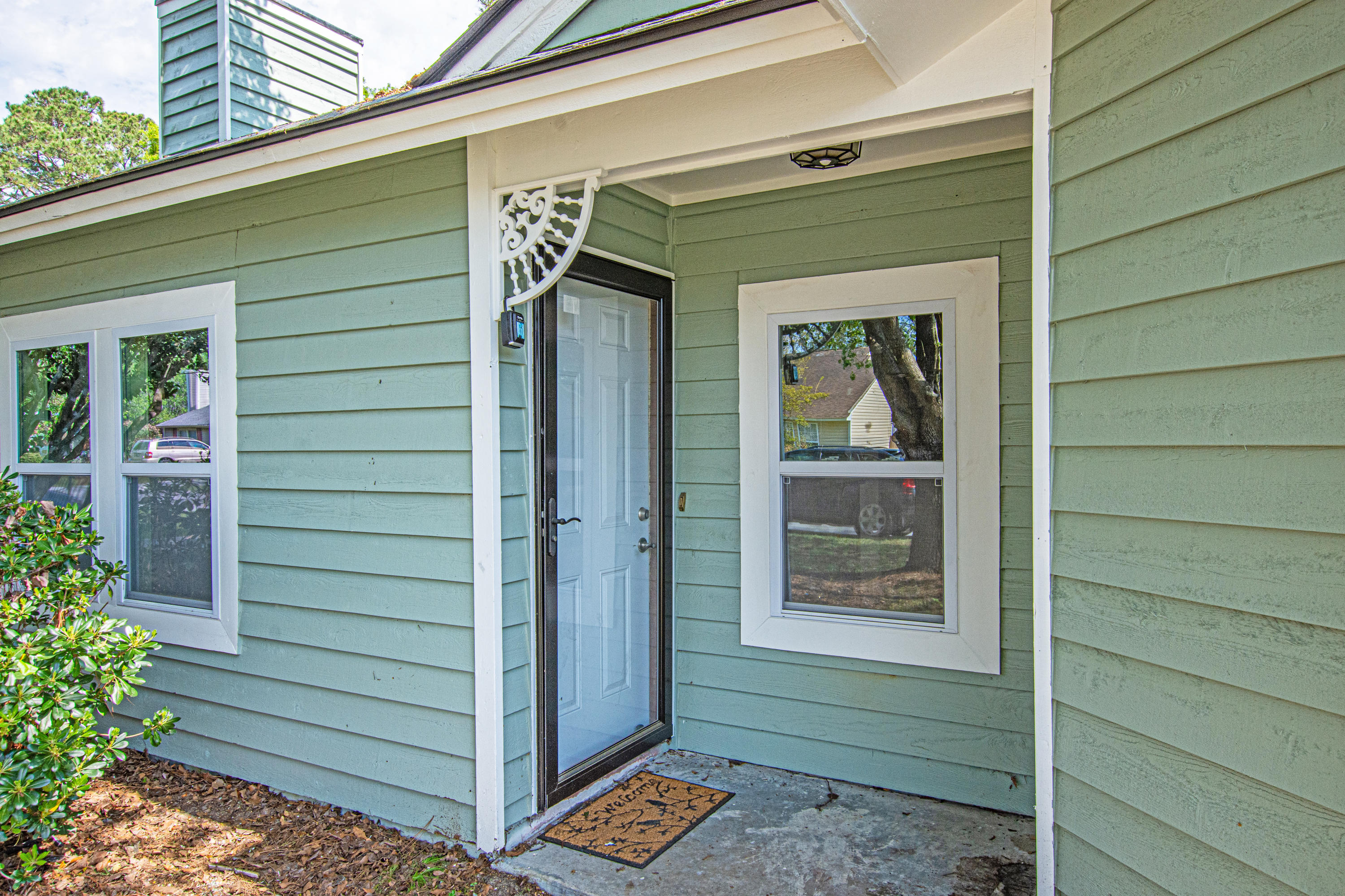 108 Coventry Road Summerville, SC 29486 - Photo 6 of 34 0-6