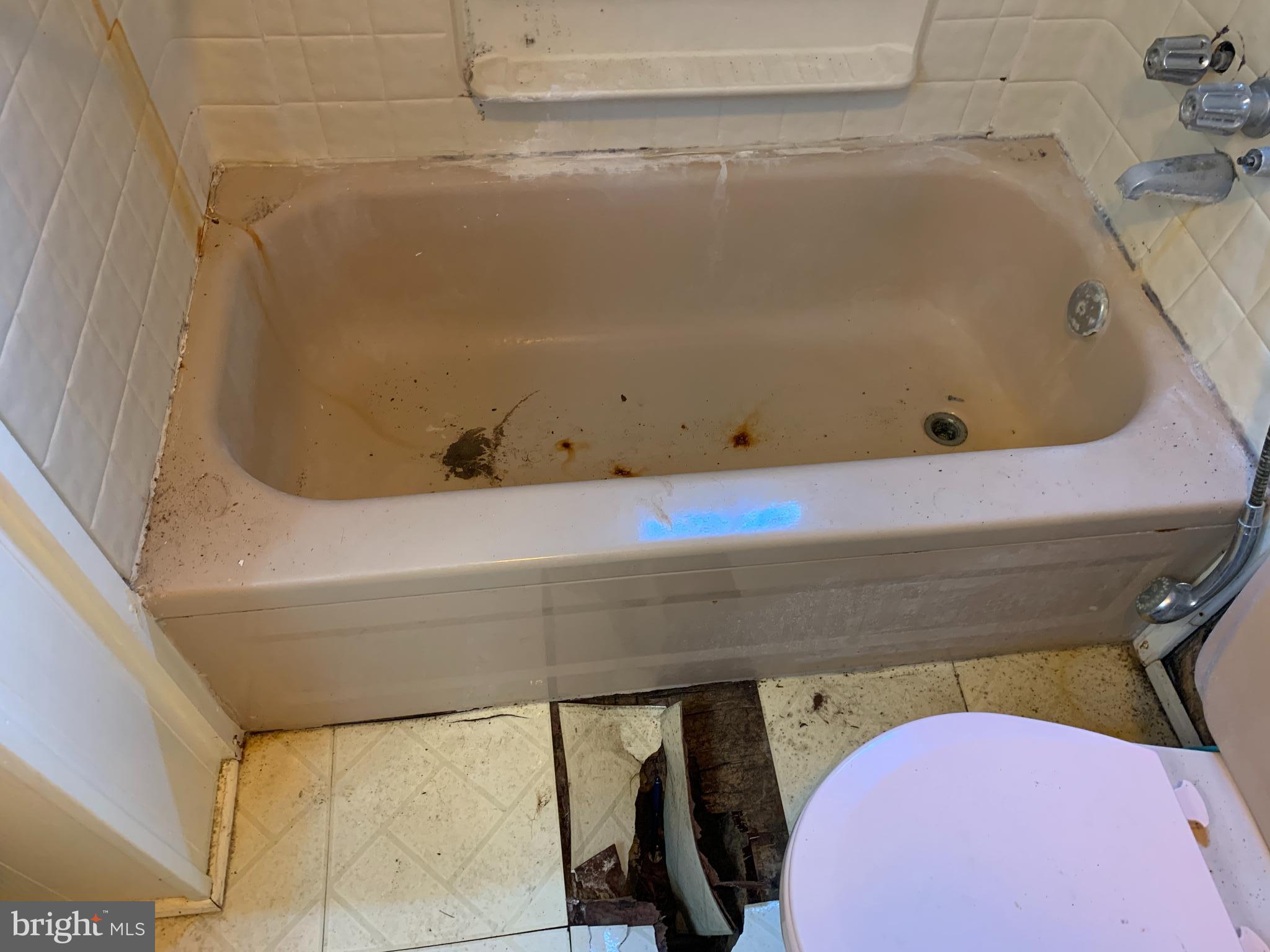 200 Anderson Avenue Media, PA 19063 - Photo 26 of 28 a bathroom with a sink