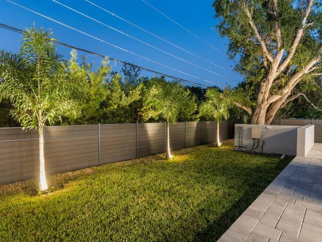 $15,000 | 2467 Hyde Park Street, Sarasota, FL 34239