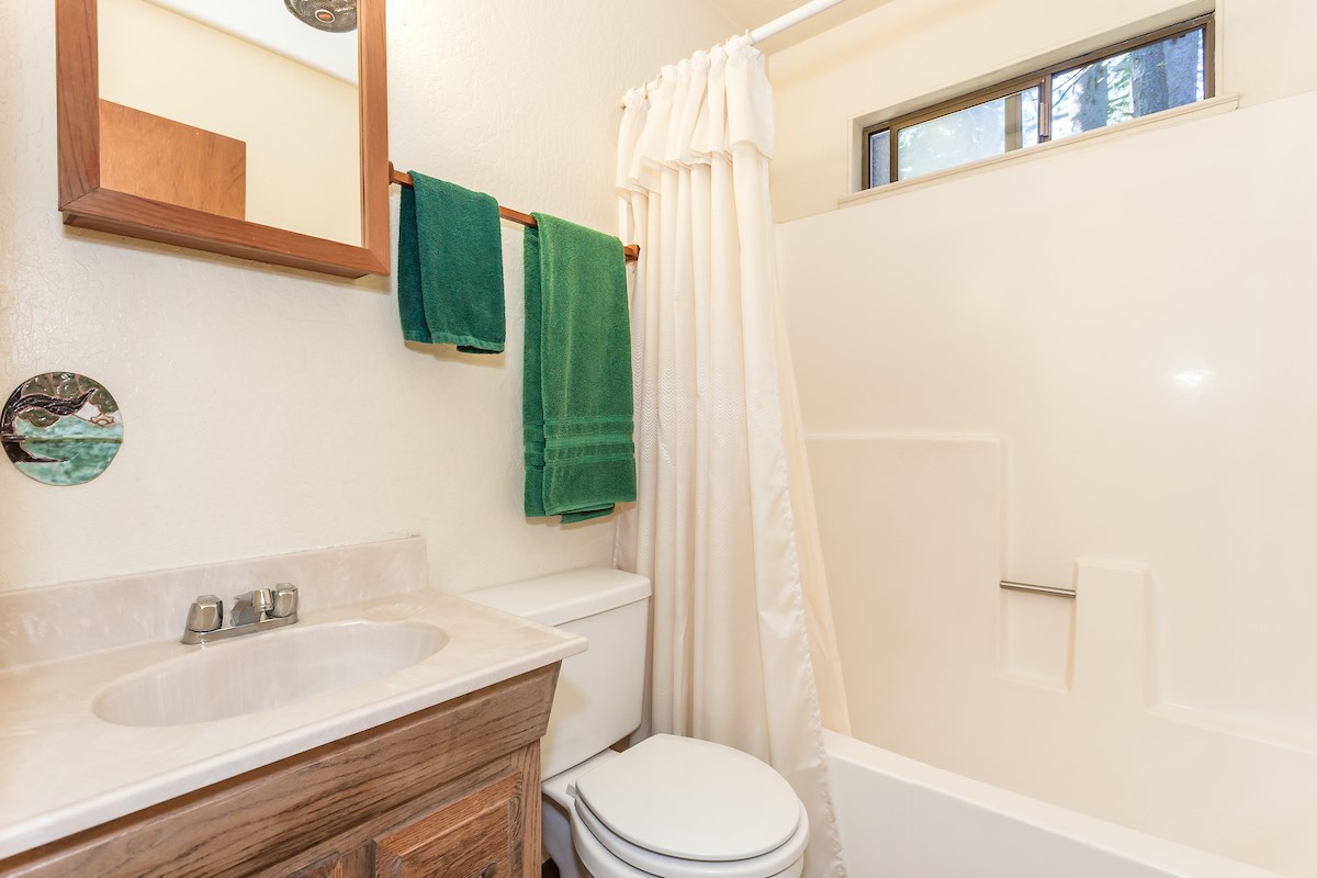 10580 Washoe Road Truckee, CA 96161 - Photo 9 of 12 Gallery Image 9