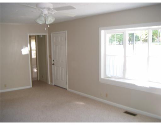 1682 Ridgeway Drive Springfield, OH 45506 - Photo 3 of 16