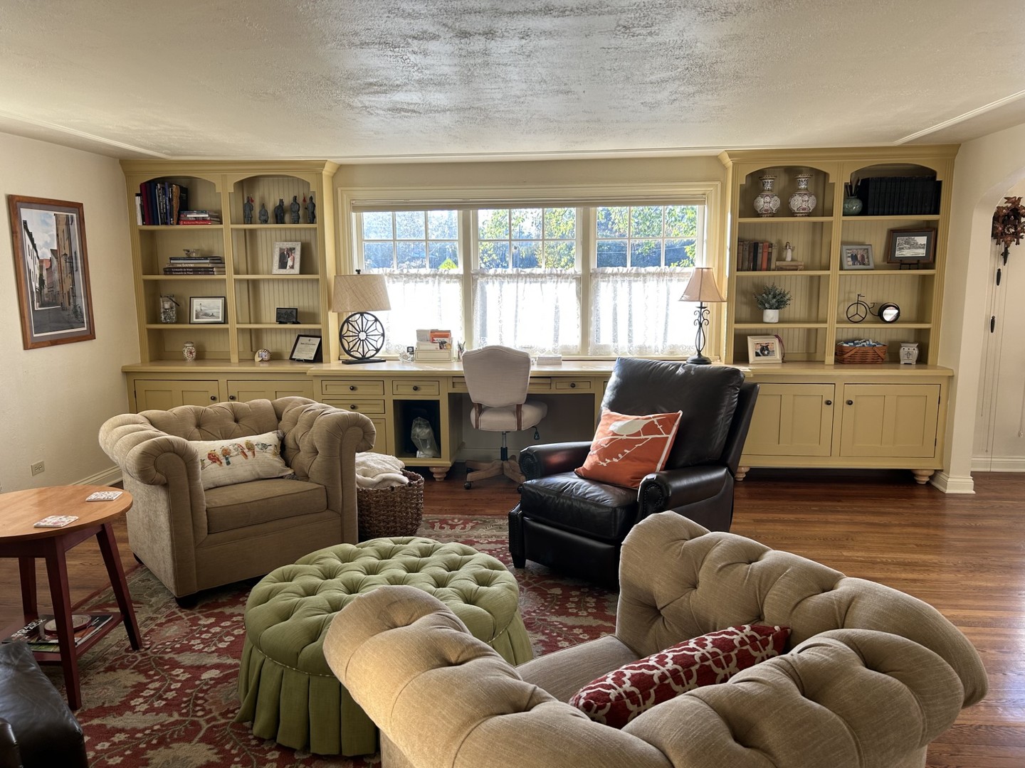 1719 Riverside Avenue St. Charles, IL 60174 - Photo 5 of 25 Gallery Image 5