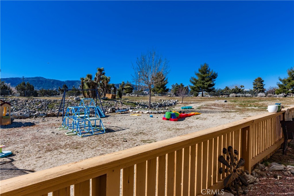 1825 Smoke Tree Road Pinon Hills, CA 92372 - Photo 45 of 58