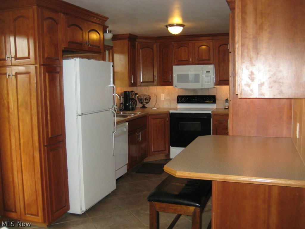 100 Case Road Beloit, OH 44609 - Photo 3 of 9 Gallery Image 3