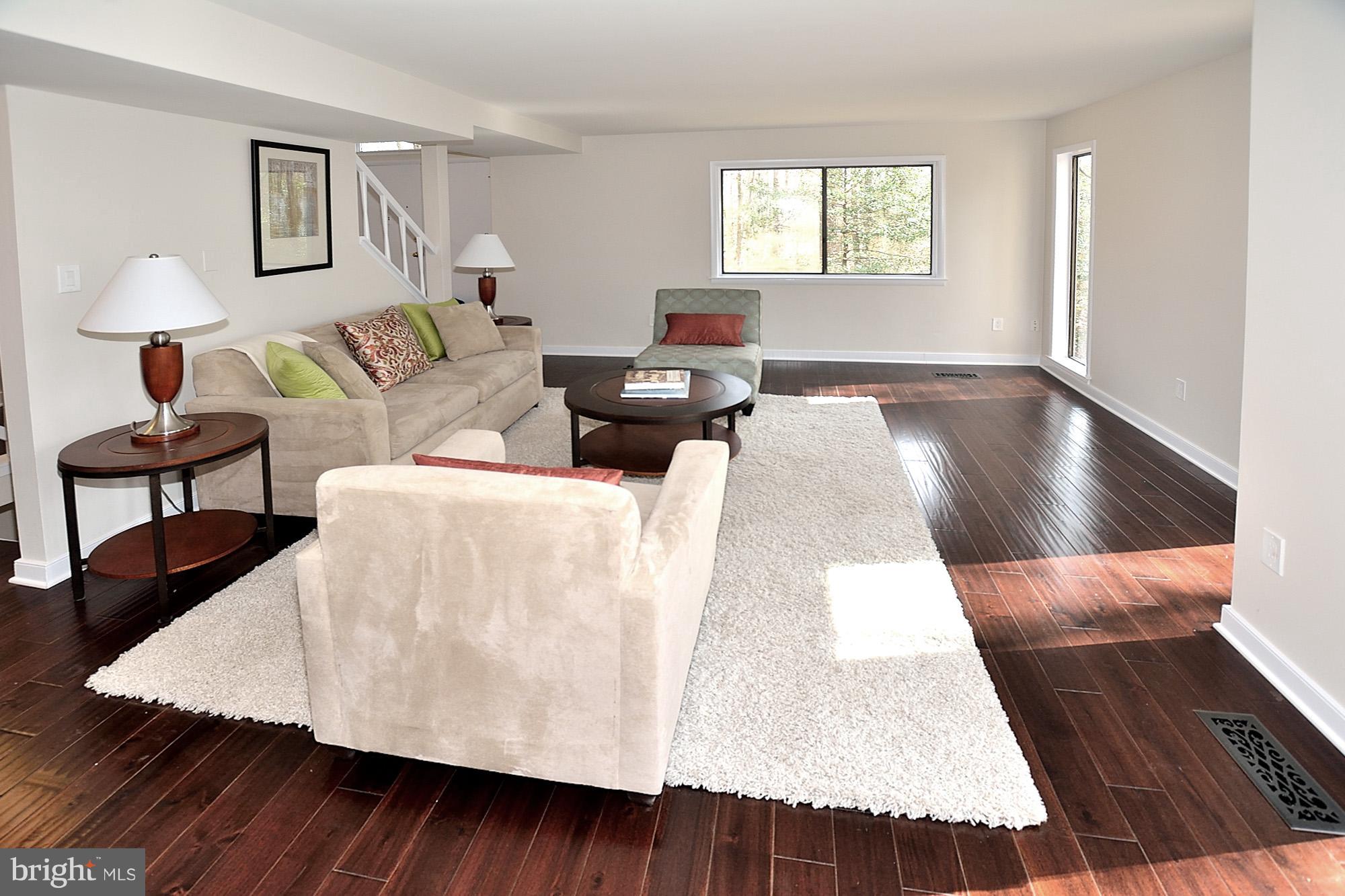 2101 Glencourse Lane Reston, VA 20191 - Photo 4 of 28 Entire home repainted