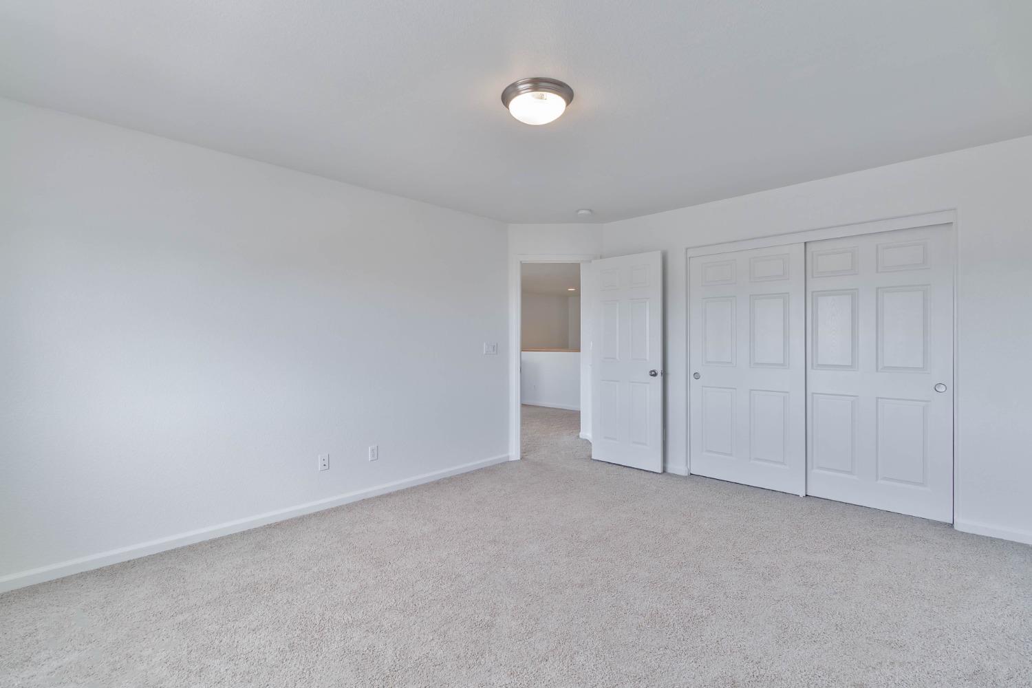 863 Chianti Circle Coalinga, CA 93210 - Photo 12 of 35 a view of an empty room and entryway