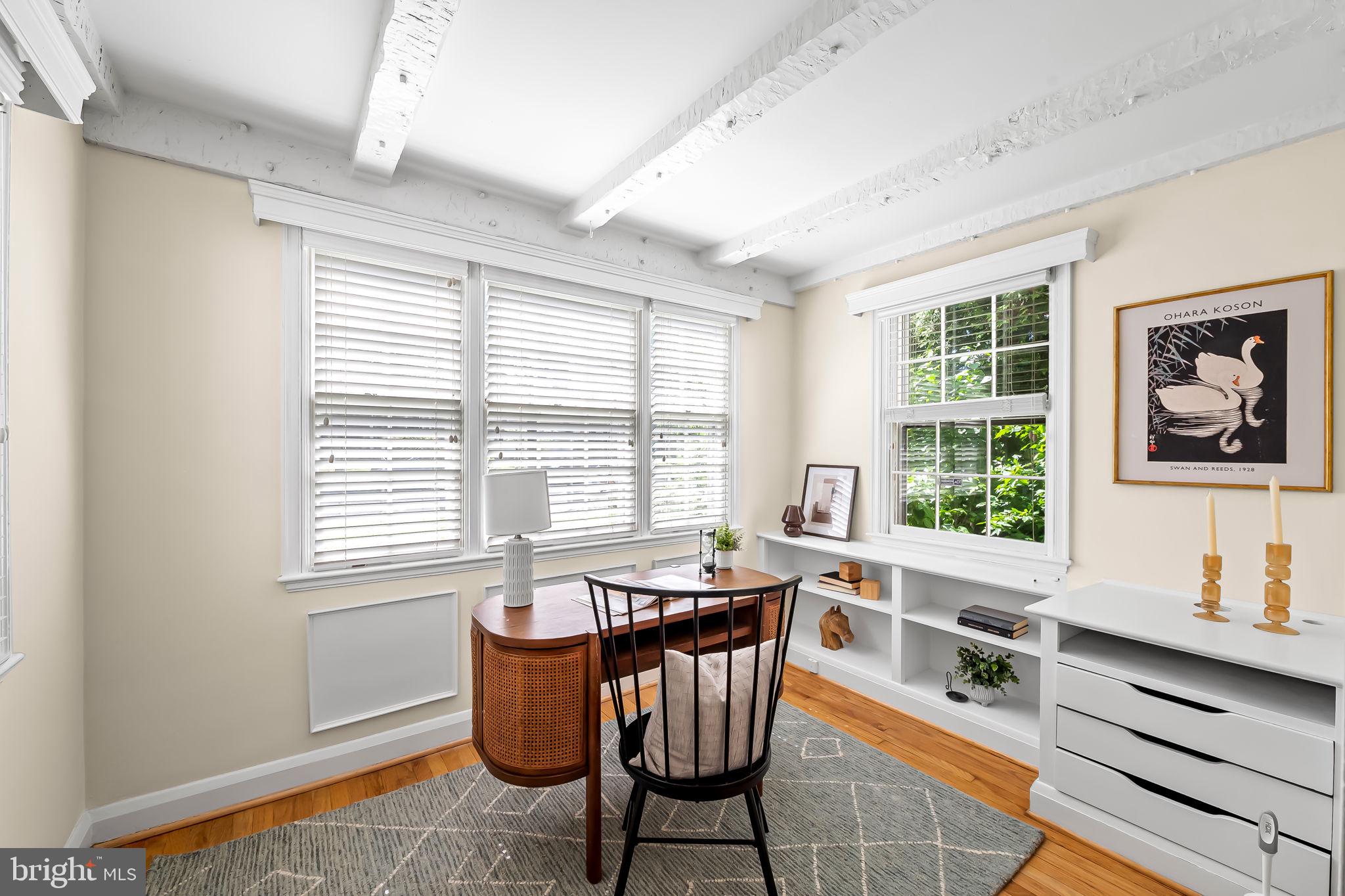 349 Tunbridge Road Baltimore, MD 21212 - Photo 10 of 43 a dining room with furniture and window