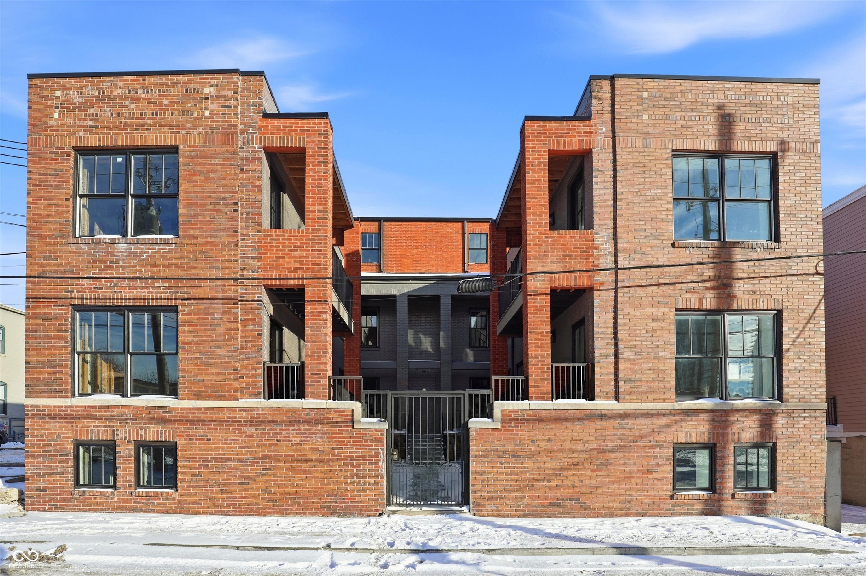 723 North Cleveland Street Indianapolis, IN 46202 - Photo 2 of 70